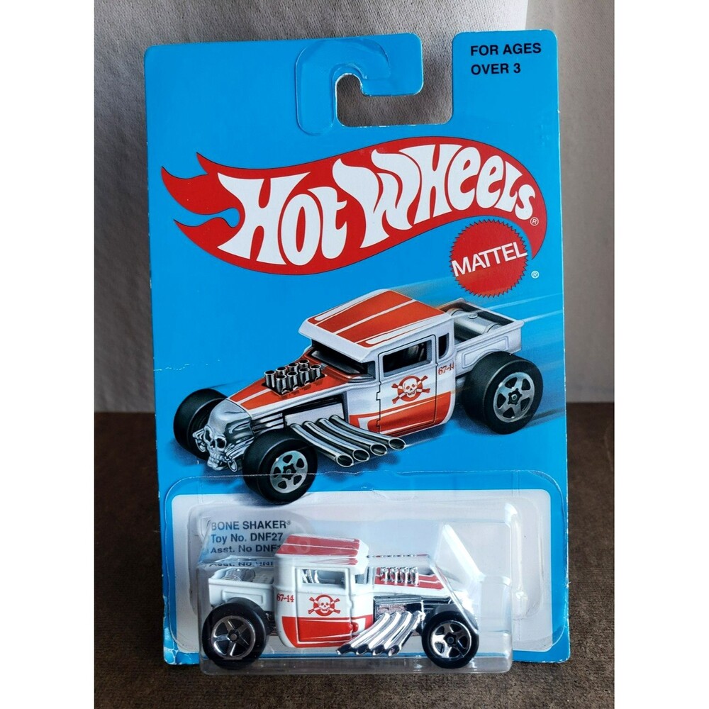 2016 Hot Wheels BONE SHAKER Matte White RETRO STYLE SERIES Toy #DNF27 1:64 5-SP